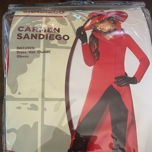 Carmen SanDiego Halloween outfit costume